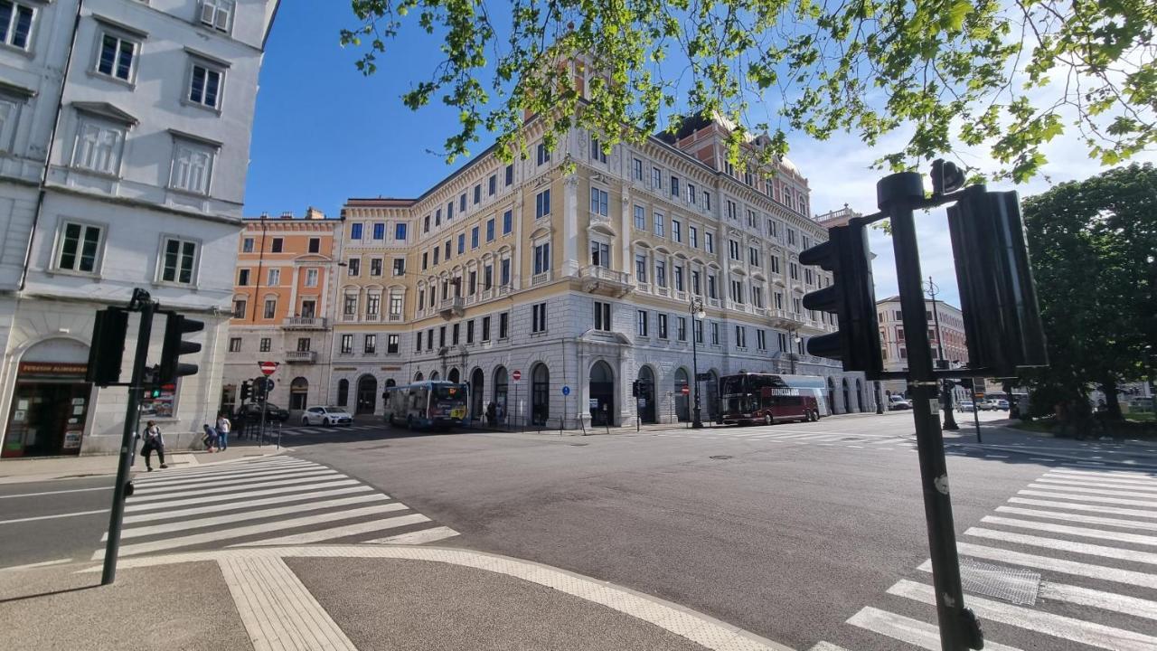 Le Saline Luxury Guest House Trieste Bagian luar foto