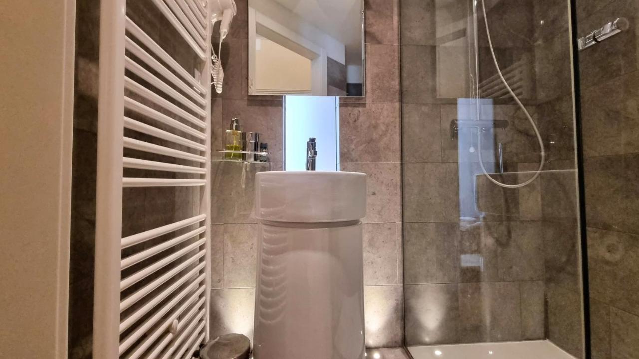 Le Saline Luxury Guest House Trieste Bagian luar foto